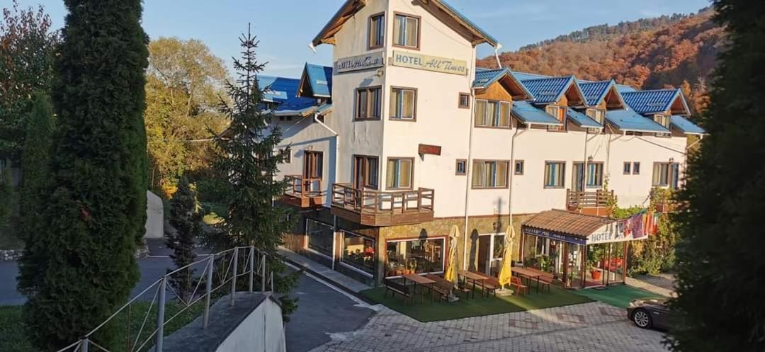 Hotel All Times Timisu de Jos Exterior foto