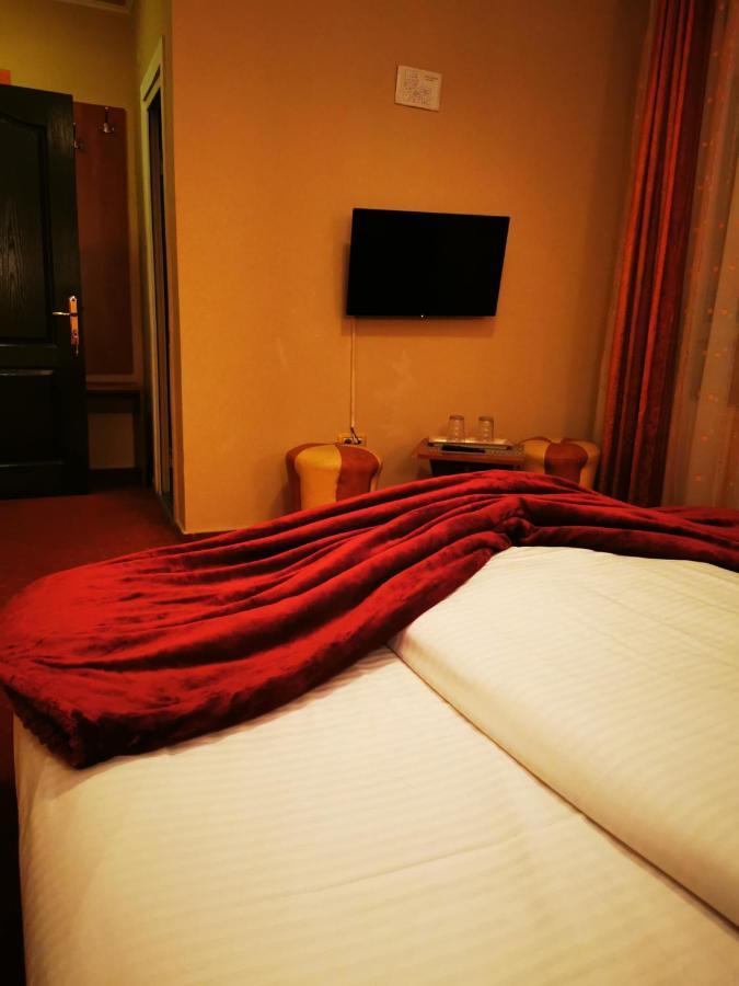 Hotel All Times Timisu de Jos Exterior foto